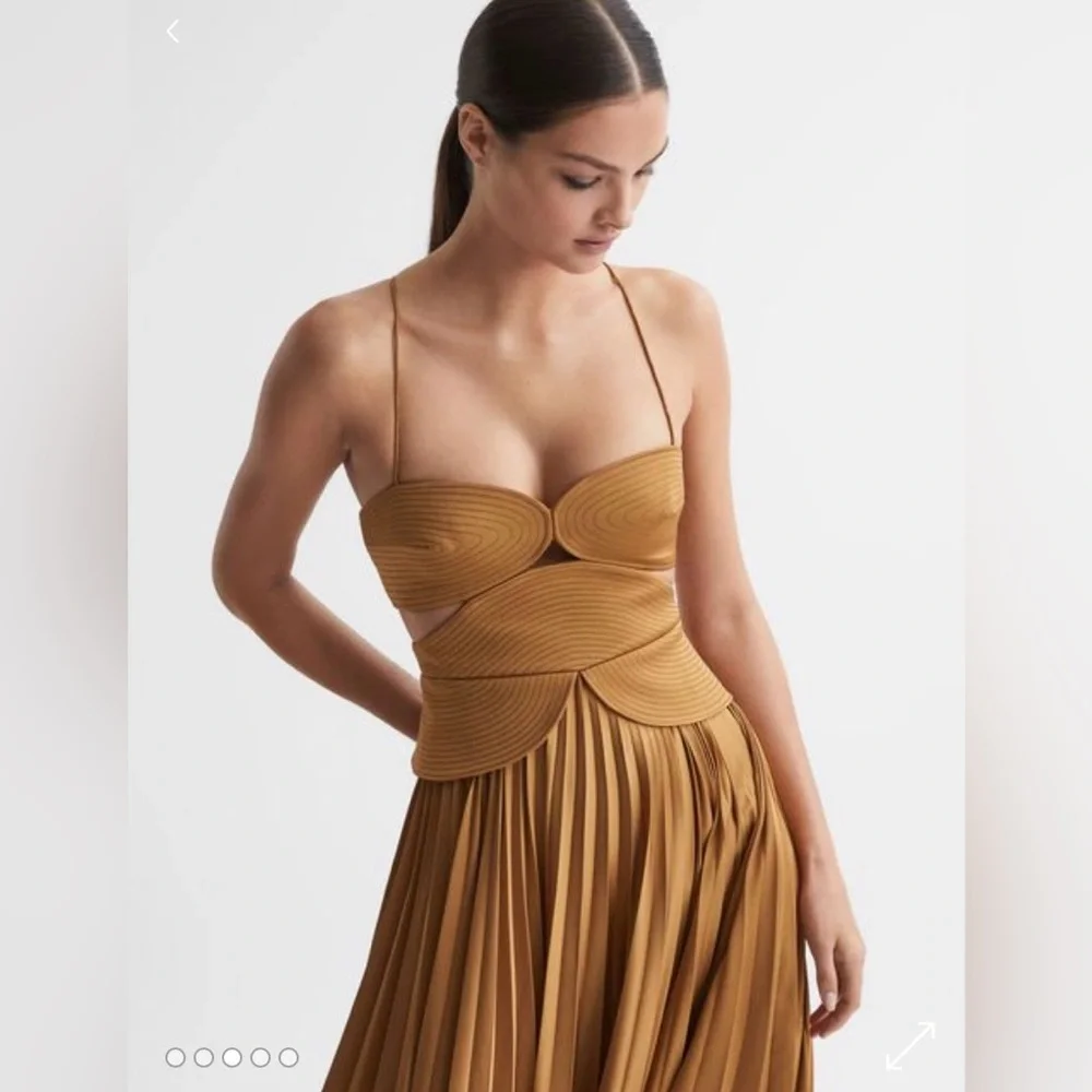 Reiss Gold US 6 pleated maxi dress perfect for weddings,date/dinner events. - Picture 2 of 7